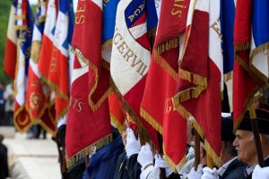 centenaire de la bataille de Verdun, commémoration Verdun, 1916, 2016, drapeaux francais, nécropole Douaumont, balade historique, balades-historiques.com Eric Beracassat