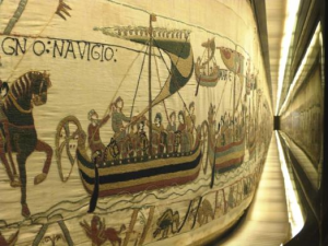 tapisserie de Bayeux, Drakkars, dragon, Bayeux, Guyillaume le Conquérant, balade historique, balades-historiques.com